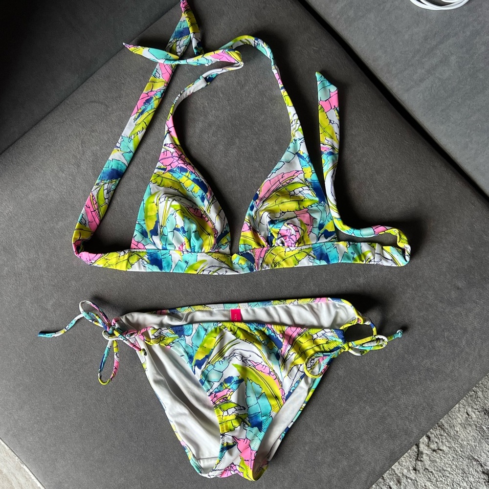 Victoria’s Secret white palm print bikini push up medium small